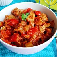 Wegetariańskie leczo z kotlecikami sojowymi