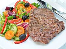 Fot. olusia23, Stek wołowy z grilla z lekką sałatką