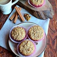 Pełnoziarniste muffinki z jabłkami i orzechami