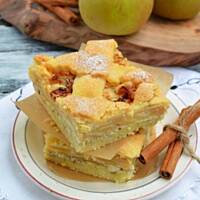 Węgierska szarlotka z orzechami