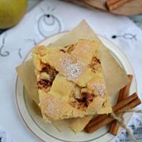 Węgierska szarlotka z orzechami