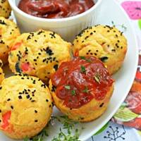 Pikantne, wytrawne muffinki z papryką i czarnuszką