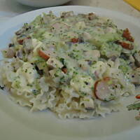 Makaron z brokułami i kiełbaską