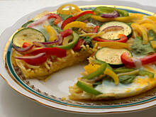 Fot. Barb82, Kolorowy omlet z makaronu i jesiennych warzyw