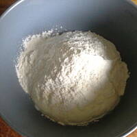 pierś z marchewką i groszkiem