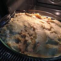 zapiekanka z miesa mielonego pod pierzynka z puree ziemniaczanego