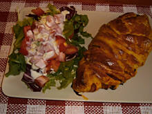 Fot. żonka idealna, Piersi nadziane suszonymi pomidorami i chorizo w cieście francuskim