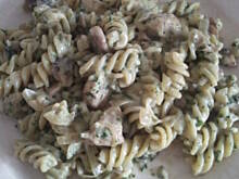 Fot. eruanne, Makaron z kurczakiem, szpinakiem i pieczarkami