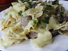 Fot. msewka, Makaron z sosem z maślaków.