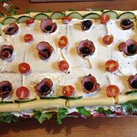 Tort kanapkowy (chlebowy )duży