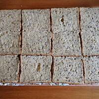 Tort kanapkowy (chlebowy )duży