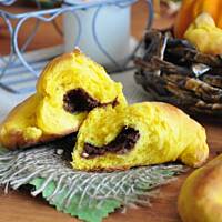 Krucho-drożdżowe rogaliki dyniowe z nadzieniem