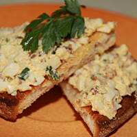 Pasta: Jajeczna Rozpusta Na Grzankach