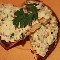 Pasta: Jajeczna Rozpusta Na Grzankach