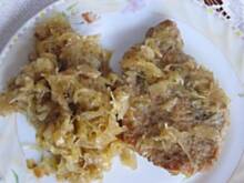 Fot. Anna Z, Kotlety schabowe duszone w kapuście kiszonej