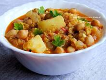 Fot. izaa_a, ciecierzycowo-soczewicowy "gulasz"...