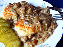 Fot. Mama - Różyczki, Kotlety ziemniaczane z sosem grzybowym