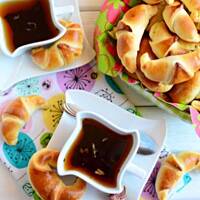 Rogaliki drożdżowe z domową nutellą