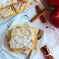 Szarlotka na kruchym cieście