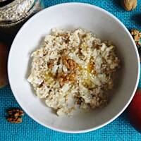 Owsianka z jabłkiem i miodem