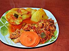 Fot. Duusiak, Duszona pekinka z cukinią,pieczarkami i kurczakiem