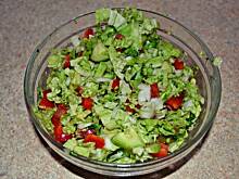 Fot. Duusiak, Surówka z pekinki z brokułem,papryką i ogórkiem