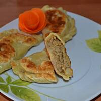 Pierogi z mięsem i cebulą