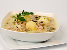 Fot. Wkn, Kartoflanka na trawie