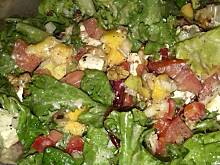 Fot. borniak78, sałatka z mango i orzechami