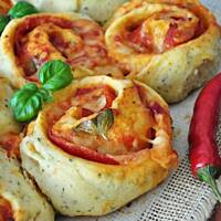 Odrywane bułeczki pizzerkowe