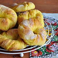 Dyniowo-serowe drożdżówki