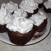 Babeczki z nutą piernikowo-cynamonową pod pokrywą śnieżną