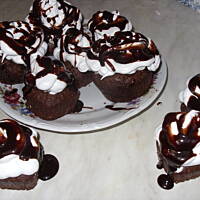 Babeczki z nutą piernikowo-cynamonową pod pokrywą śnieżną