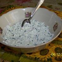 Pasta twarogowa z czosnkiem niedźwiedzim i czarnuszką