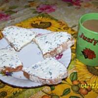 Pasta twarogowa z czosnkiem niedźwiedzim i czarnuszką