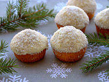 Fot. Barb82, Muffinki kokosowe w polewie z białej czekolady