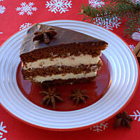 Wspaniały piernik przekładany kremem i powidłami