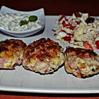 Kotleciki z kurczakiem,szynką i serem