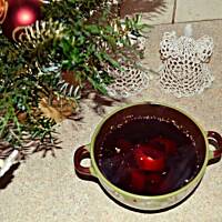 Wigilijny barszcz czerwony z uszkami