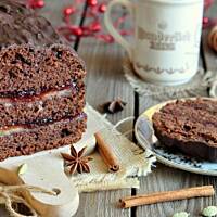 Piernik z marcepanem i powidłami