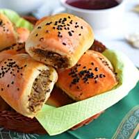 Drożdżowe kapuśniaczki z pieczarkami