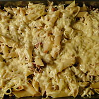 Zapiekany makaron z sosem spaghetti