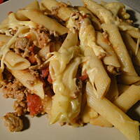 Zapiekany makaron z sosem spaghetti