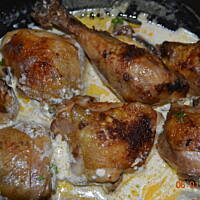 Pieczony kurczak w sosie śmietanowym