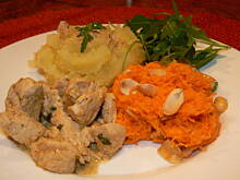 Fot. marinik, Sałatka marchewkowo-fistaszkowa