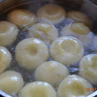 Kaczka w sosie z kluskami śląskimi