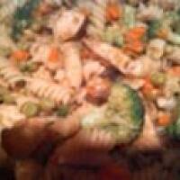 makaron z kurczakiem i brokułami