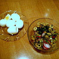 Jajeczna wariacja z oliwkami