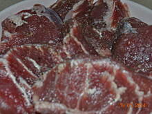 Fot. mama3, Policzki wieprzowe w sosie z ziemniakami i surówką z marchwi