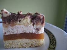 Fot. statekmarzen, Niebo w gębie z orzechami